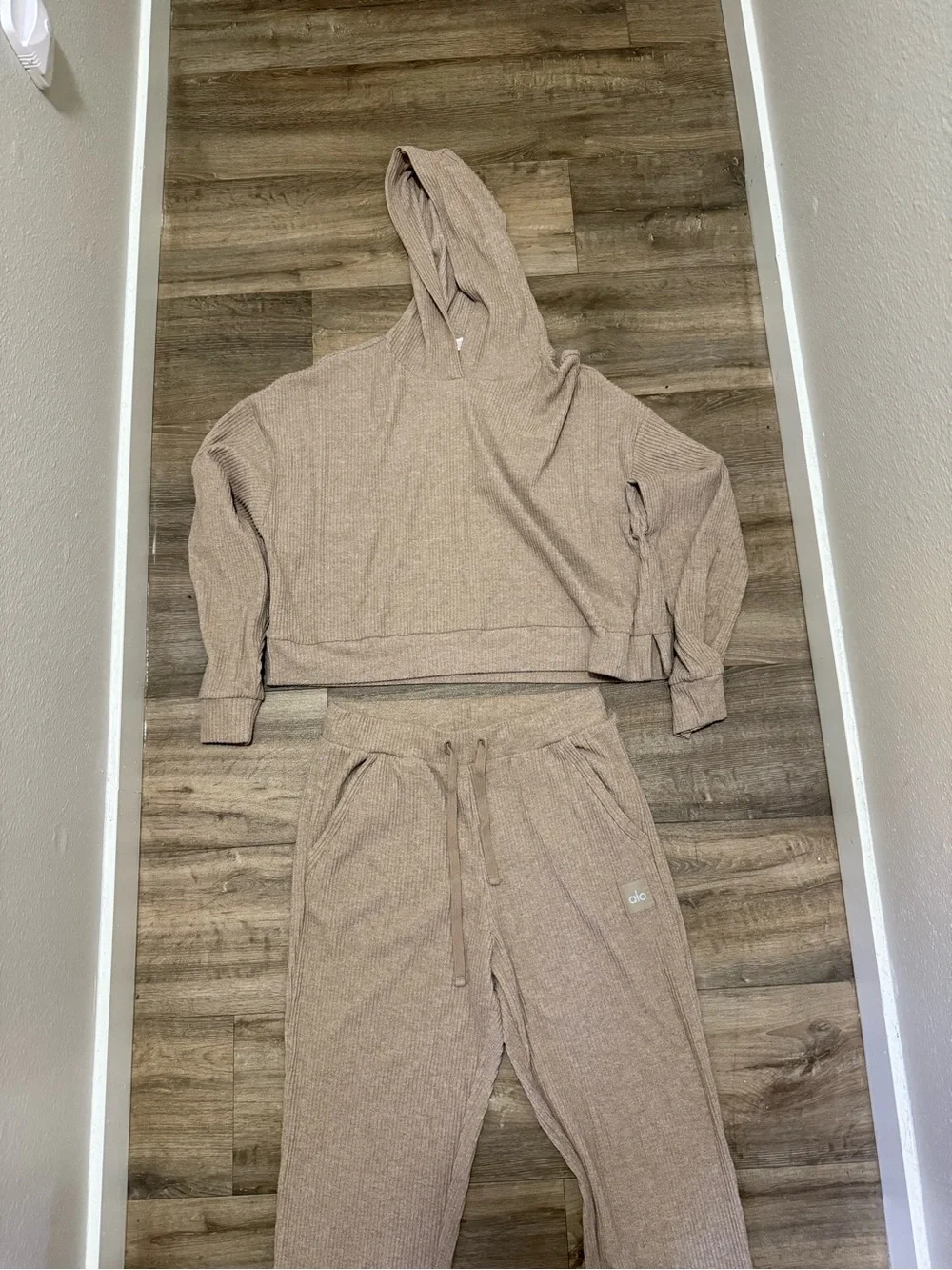 Alo Yoga Muse Ribbed Crop Hoodie Sweatpants Set Gravel Heather Large L 2pc